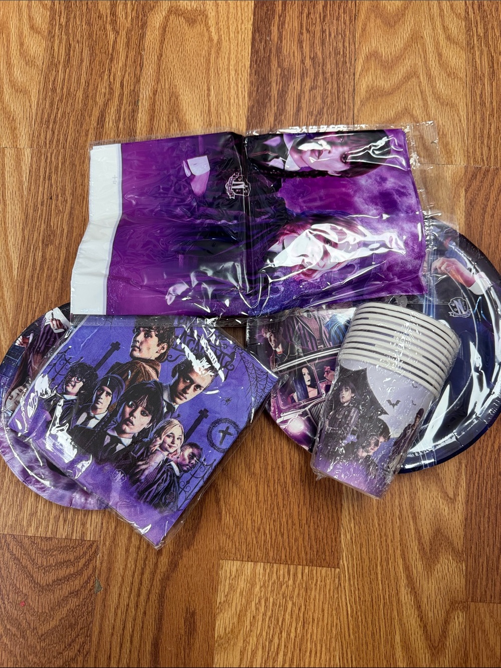 Purple Themed Party Tableware Set - Home Party Supplies